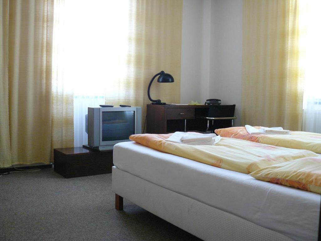 Hotel Bílá Růže Brno Habitación foto